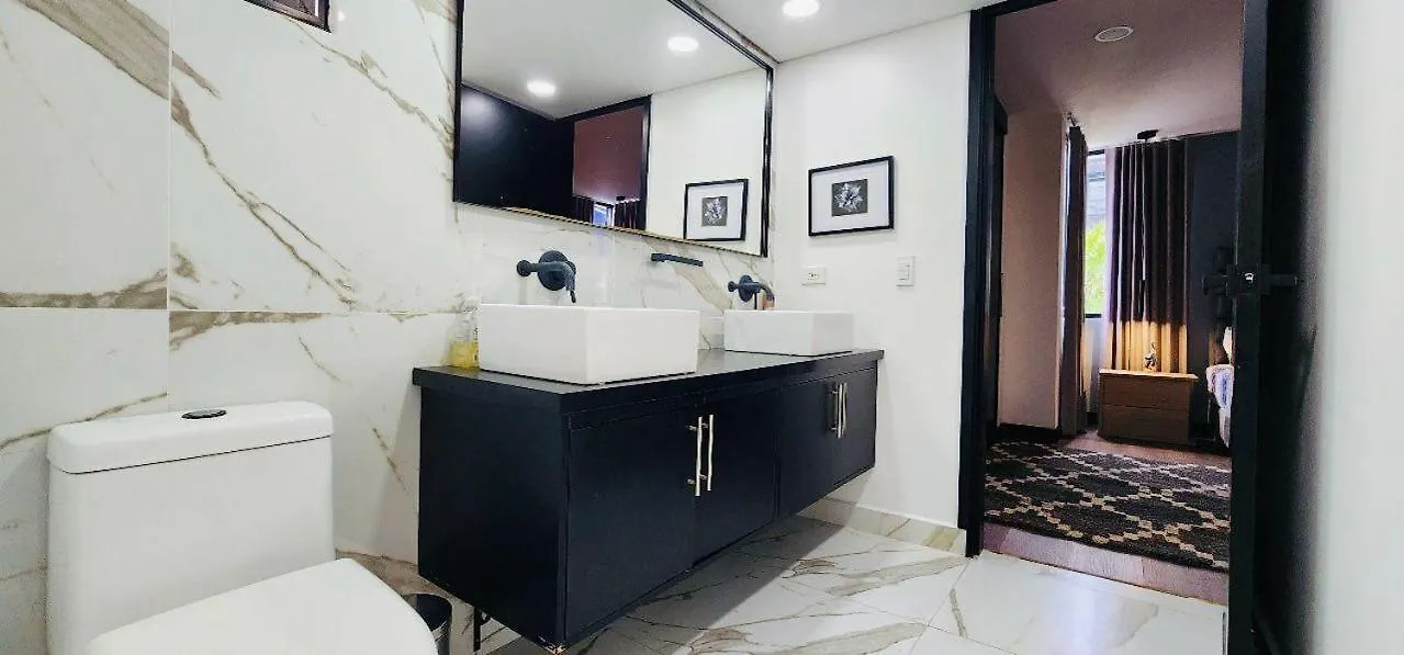 Moderno-Central El Poblado Apartamento Medellin Apartment