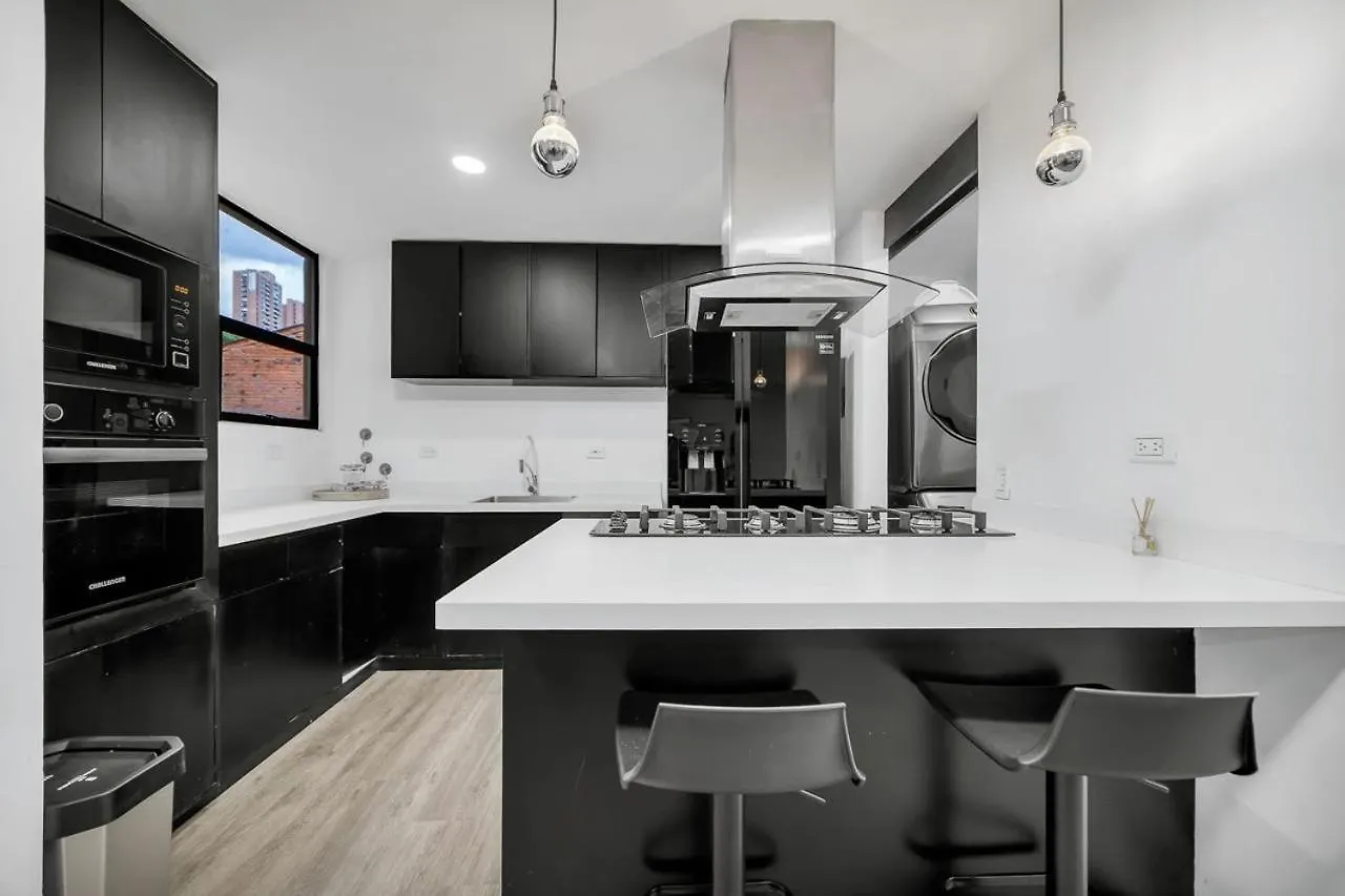 Moderno-Central El Poblado Apartamento Medellin 0*,